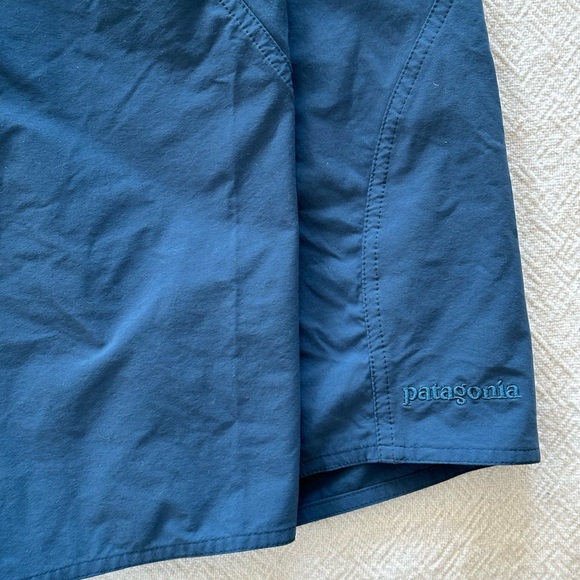 Patagonia M's Stretch Wavefarer® Board Shorts - Picture 2 of 7